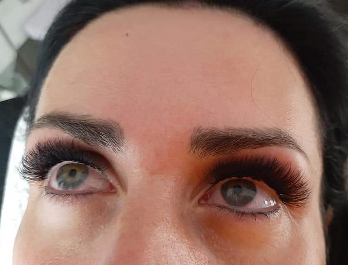 Professionelle Wimpernverlängerung Professionelle Wimpernverlängerung